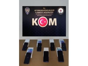Kaçak Cep Telefonu Satan Şahsa Polis Baskını