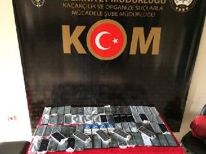 Gaziantep’te Gümrük Kaçağı 73 Telefon Ele Geçirildi