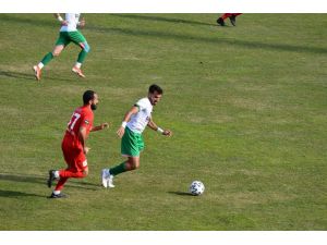 Genç Futbolcu Takımını Sırtlıyor