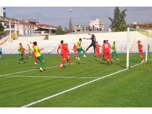 Misli.com 3.lig: Osmaniyespor Fk: 0 - Yalovaspor: 1