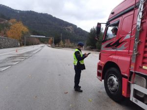 Burdur’da 8 Araç Sürücüsüne 3 Bin 164 Tl İdari Para Cezası Uygulandı