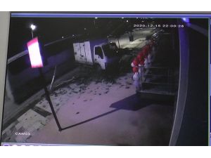 Sürücüsüz Otobüs Dehşet Saçtı