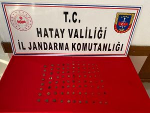 Tarihi Eserleri Satamadan Yakalandı