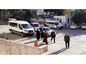 Çaldıkları Altınları Toprağa Gömen 3 Hırsız Saklandıkları Evde Yakalandı
