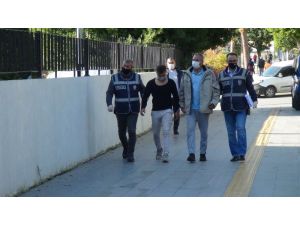İnşaat demiri hırsızları bir gün kaçabildi
