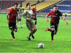 Süper Lig: Gaziantep Fk: 2 - Fenerbahçe: 1 (İlk Yarı)