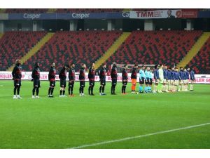 Süper Lig: Gaziantep Fk: 1 - Fenerbahçe: 0 (Maç Devam Ediyor)