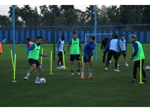 Adana Demirspor Devre Arasına Lider Girmek İstiyor