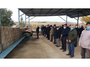 Hastanedeki Patlamada Hayatını Kaybeden Kadın Toprağa Verildi