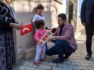 Gaziantep Kırsalındaki Öğrencilere Ronaldo Forması