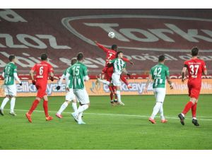 Süper Lig: Konyaspor: 0 - Sivasspor: 0 (İlk Yarı)