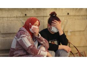 Acılı annenin 8 aylık bebeği için gözyaşları