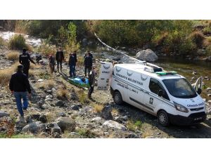 Silahla Vurulmuş Halde Ölü Bulundu