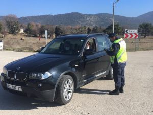 Jandarmanın Trafik Denetiminde Sürücülere 25 Bin 246 Tl Ceza