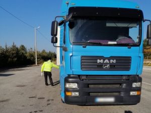 Emniyet Ekiplerinden 3 Günde 76 Araç Sürücüne Ceza