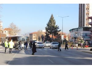 Isparta’da Yayaya Yol Vermeyen 1606 Sürücüye Para Cezası Uygulandı
