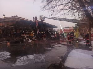 Başkent’te Kapalı Pazar Yerinde Yangın