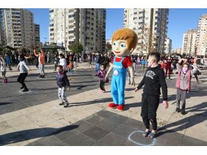 Şahincan Çocuklar Ve Gençlere Spor Yaptırdı