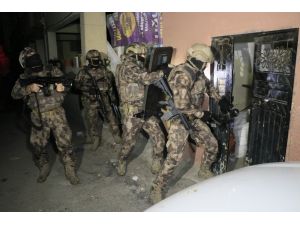 Adana’da Uyuşturucu Satıcılarına Şafak Operasyonu