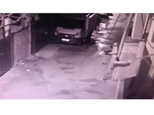 Hırsızlar Fark Edilince Polise Ateş Etti