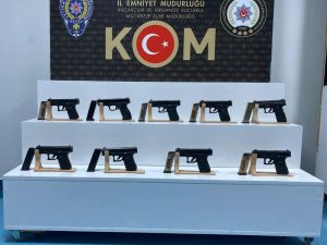 Adana’da 9 Ruhsatsız Tabanca Ele Geçirildi