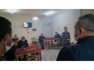 Kumar Oynarken Yakalanan 22 Kişiye 26 Bin Tl Para Cezası Uygulandı