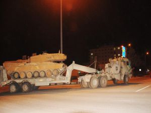 Türk Tankları Suriye’ye Geçiyor