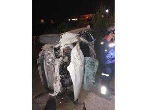 Adana’da Otomobil Portakal Bahçesine Devrildi: 2 Ölü