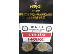 Uyuşturucu Tacirinin Üzerinden Servet Çıktı