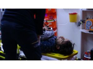 Su birikintisine hızlı giren ticari araç takla attı: 2 yaralı