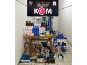 İnternetten Elektronik Sigara Sarma Makinesi Satmaya Çalışanlara Yönelik Operasyon