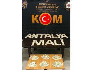 Kot pantolonla sevkiyatı yapılan sahte dolarlar piyasaya sürülmeden yakalandı