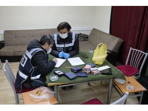 Kahvehaneye Dönüştürülen Eve Kumar Baskını