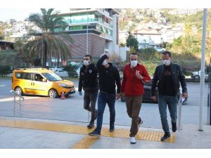 Alanya’da uyuşturucu operasyonu: 2 gözaltı