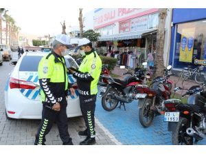Şüphe üzerine incelenen motosikletin plakası sahte çıktı