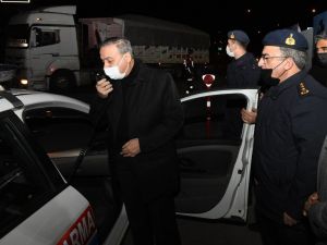 Vali Su, Yılbaşı Gecesi Görev Yapan Güvenlik Güçlerini Ziyaret Etti