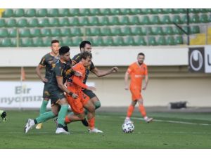 Süper Lig: Aytemiz Alanyaspor: 3 - Medipol Başakşehir: 0 (Maç Sonucu)