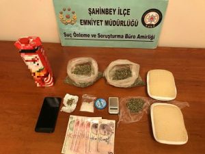 Meyve Suyu Kutusuna Gizlenmiş Uyuşturucu Ele Geçirildi