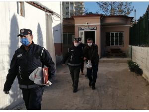 Osmaniye’de Yasa Dışı Yollarla Yurda Giren 13 Kişi Sınır Dışı Edildi