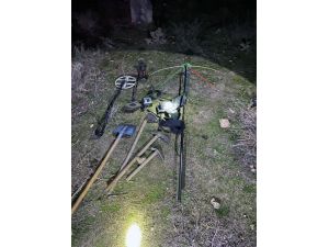 Anavarza Antik Kenti’nde Kaçak Kazı Yapan 4 Kişi Yakalandı