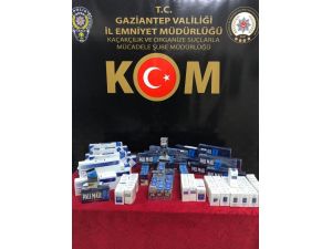 Gaziantep’te Kaçak Telefon Ve Sigara Operasyonu: 3 Gözaltı