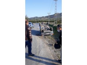 Takla Atan Otomobilin Sürücüsü Yaralandı