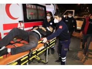 Kaldırıma Çarpan Otomobil Sürücüsü Ağır Yaralandı
