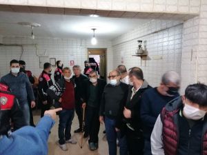 Hatay’da Kıraathanede Kumar Oynayan 11 Kişi Suçüstü Yakalandı