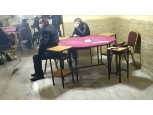 Isparta’da Kumar Baskınında 22 Kişi Yakalandı