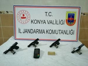4 Tabanca Ve 50 Mermiyle Yakalandı