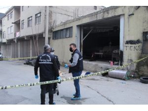 Dokuma Makinesine Önce Montunu Sonra Kolunu Kaptıran Esnaf Kurtarılamadı