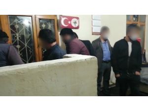 Kahvehanede Oturan 11 Kişiye 38 Bin Lira Ceza