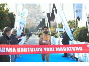 Adana’da, 11. Kurtuluş Yarı Maratonu Koşuldu