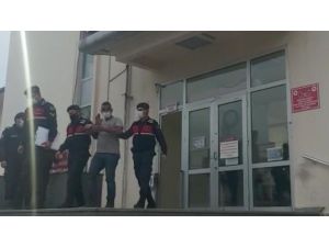27 Yıl Hapis Cezası Bulunan Firari Cezaevine Götürülürken El Salladı